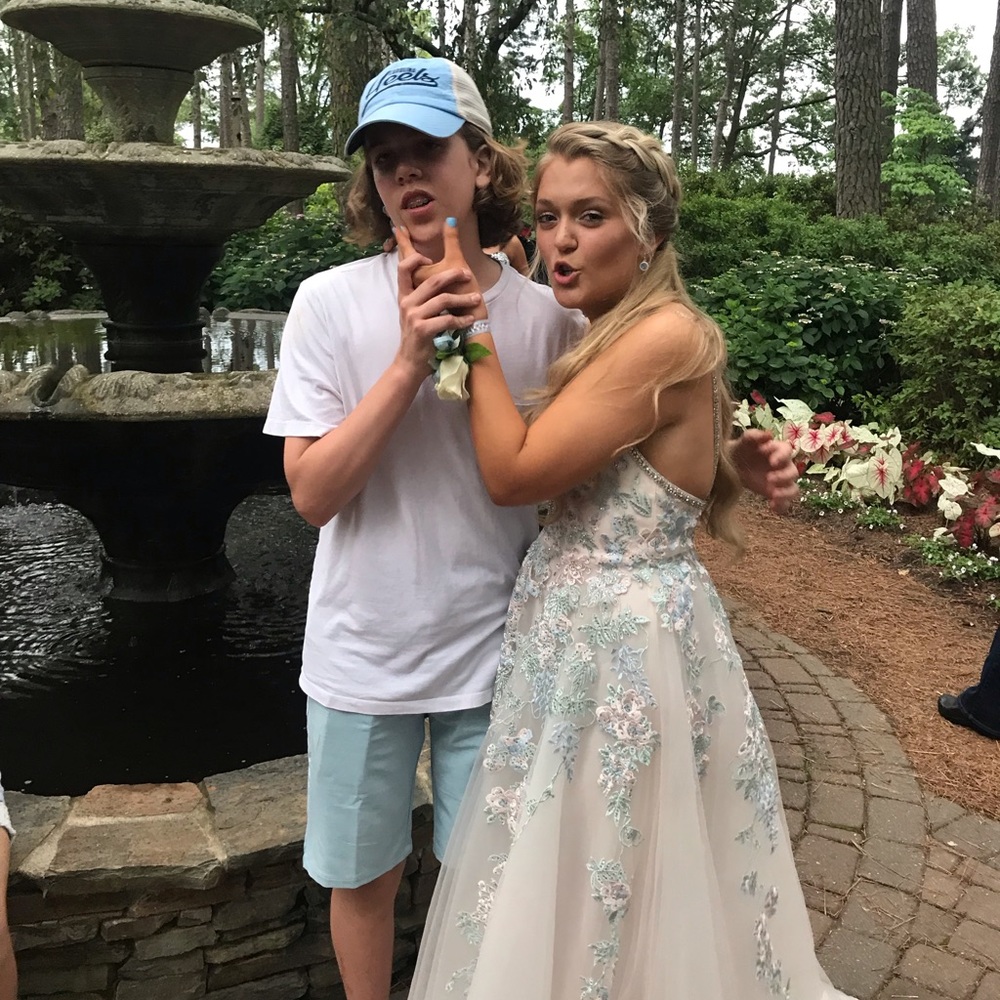 Formal Prom Dress - Picture 6 of 8